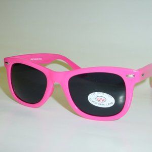 NWT True Vintage Wayfair "like" fashion style neon pink frame sunglasses
